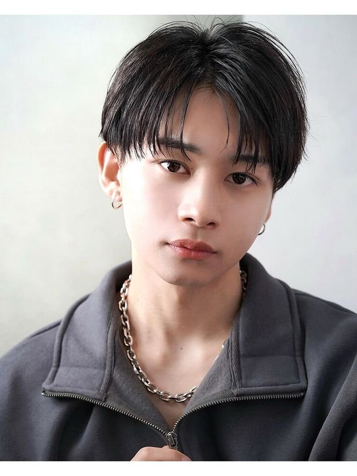 ③センターパート：大人っぽい韓国前髪